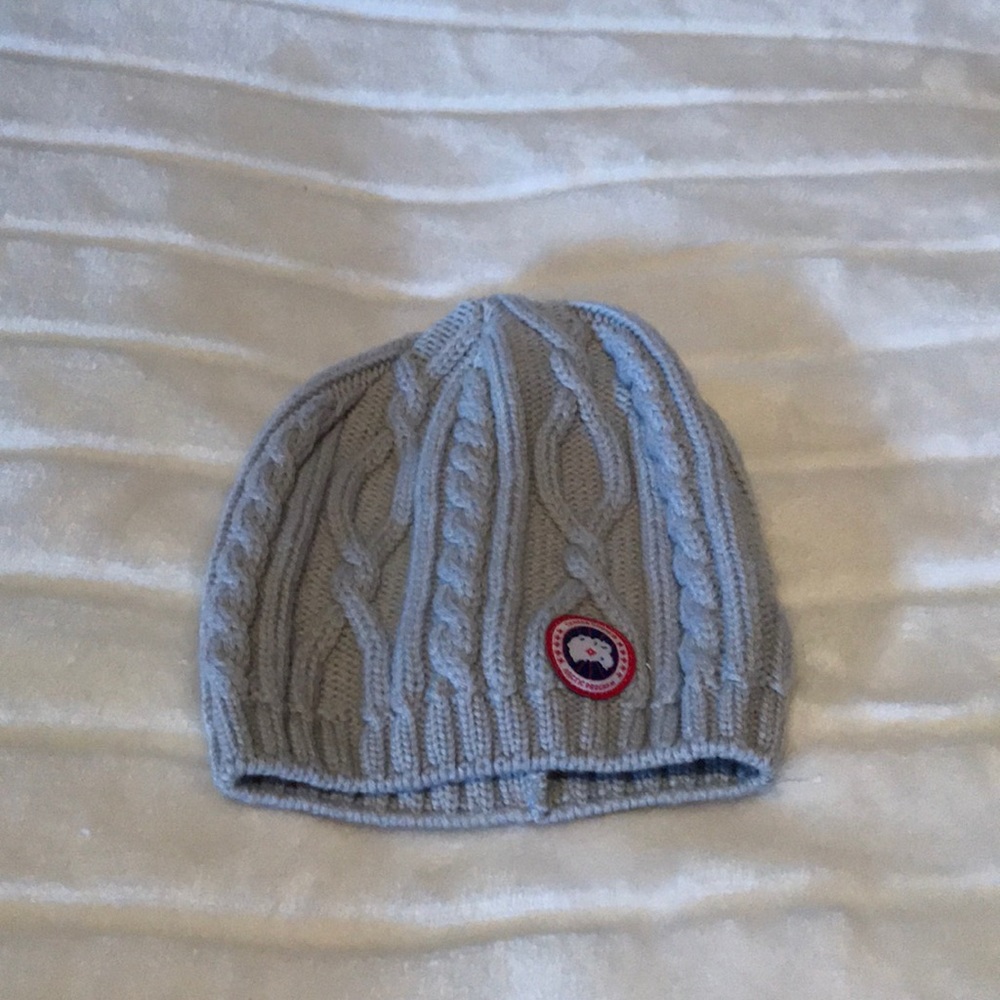 Canada Goose Womens Grey Beanie